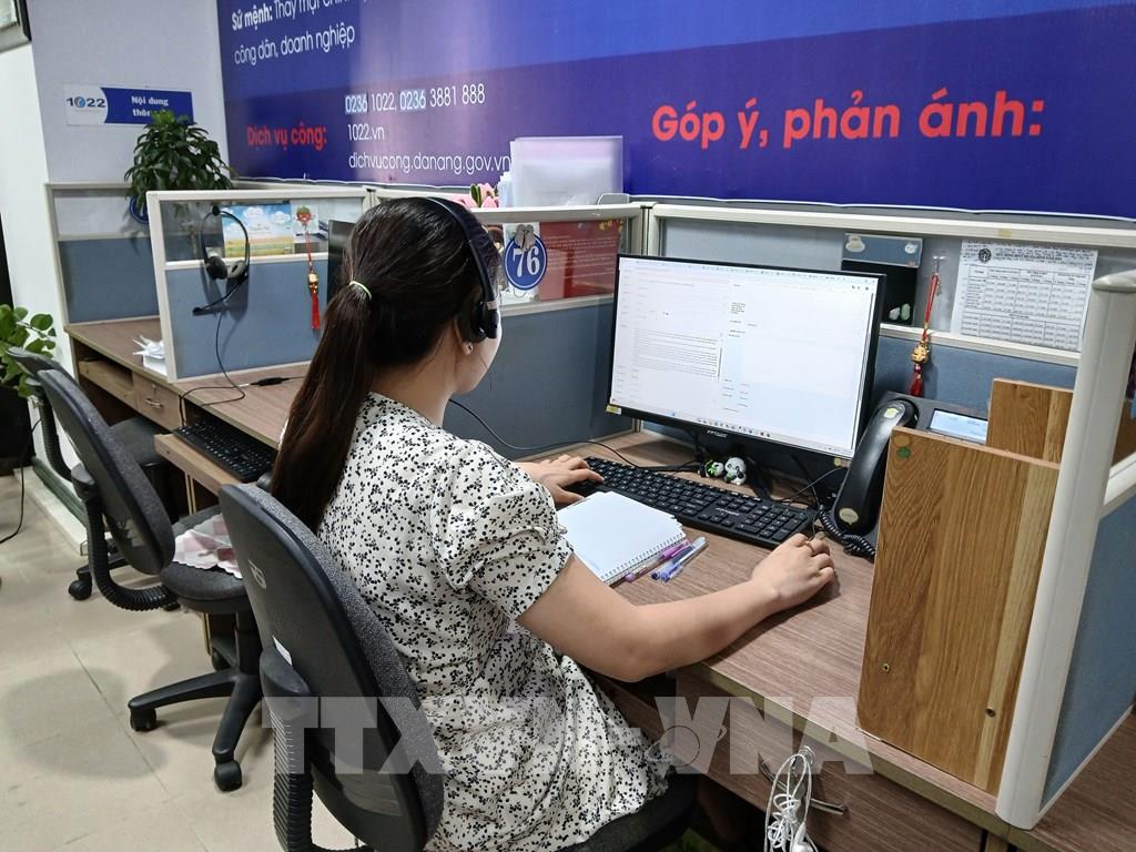 Tổng đài 1022 đã ứng dụng Chatbot để hỗ trợ cung cấp thông tin, xử lý những ý kiến, phản ánh, góp ý và giải đáp thắc mắc của người dân về dịch vụ công. (Ảnh: TTXVN)