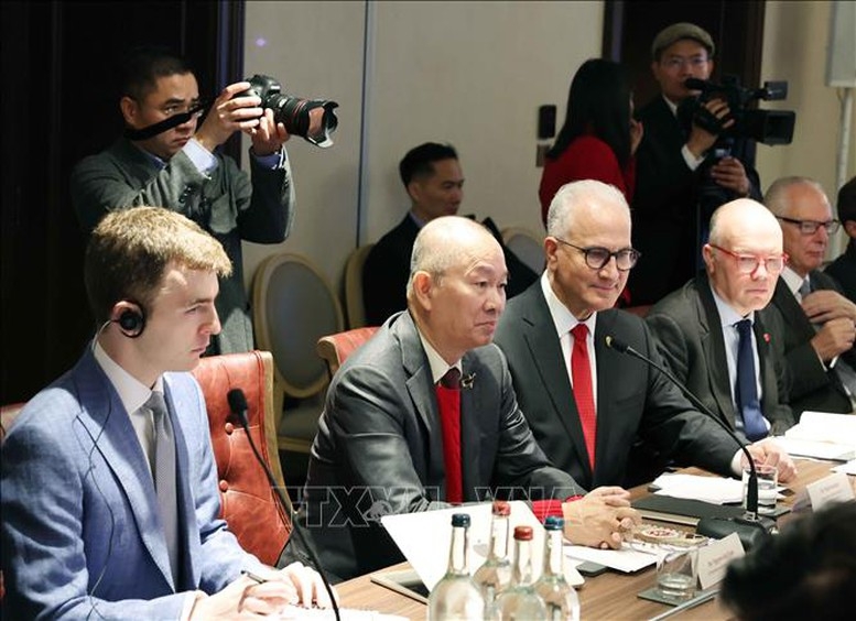 Các chuyên gia công nghệ đánh giá cao sự phát triển năng động của Việt Nam - Ảnh: TTXVN