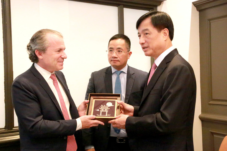 vna-potal-tang-cuong-hop-tac-viet-nam-hoa-ky-trong-khoa-hoc-cong-nghe-doi-moi-sang-tao-va-chuyen-doi-so-8599931.jpg
