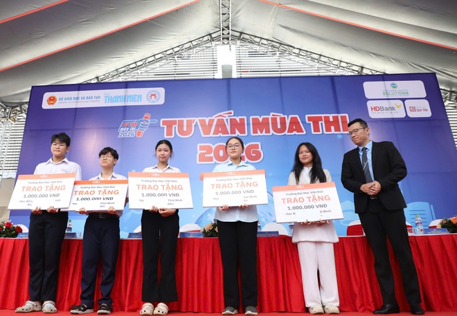 Trí tuệ nhân tạo thành điểm nhấn tại ngày hội tư vấn mùa thi- Ảnh 3.