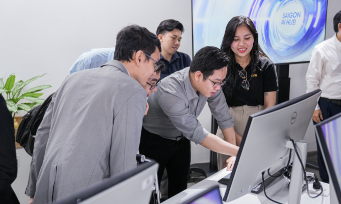 Một nhóm nghiên cứu tại Saigon AI Hub. Ảnh: Ngọc Diễm